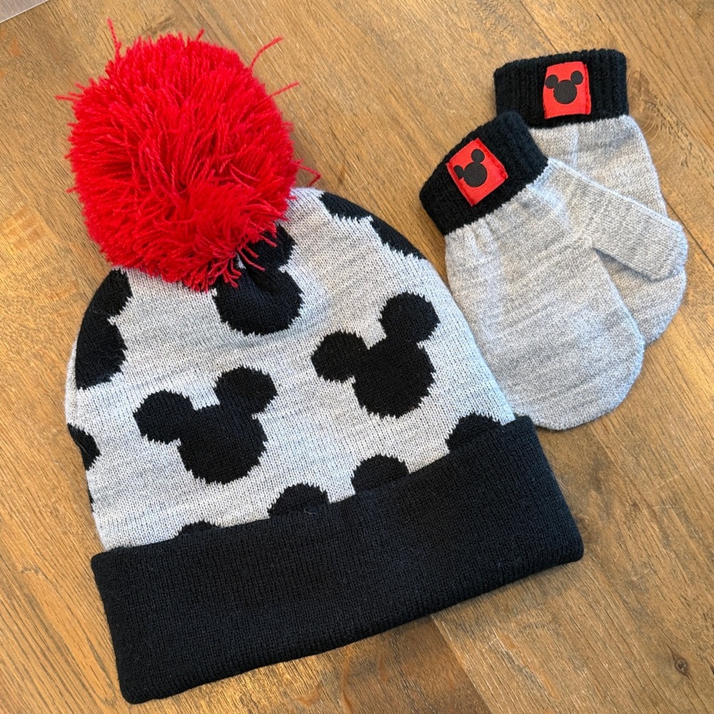 Toddler Mickey Beanie and Mittens Set
